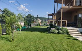 Шале Рутенія - Chalet Rutenia apartments